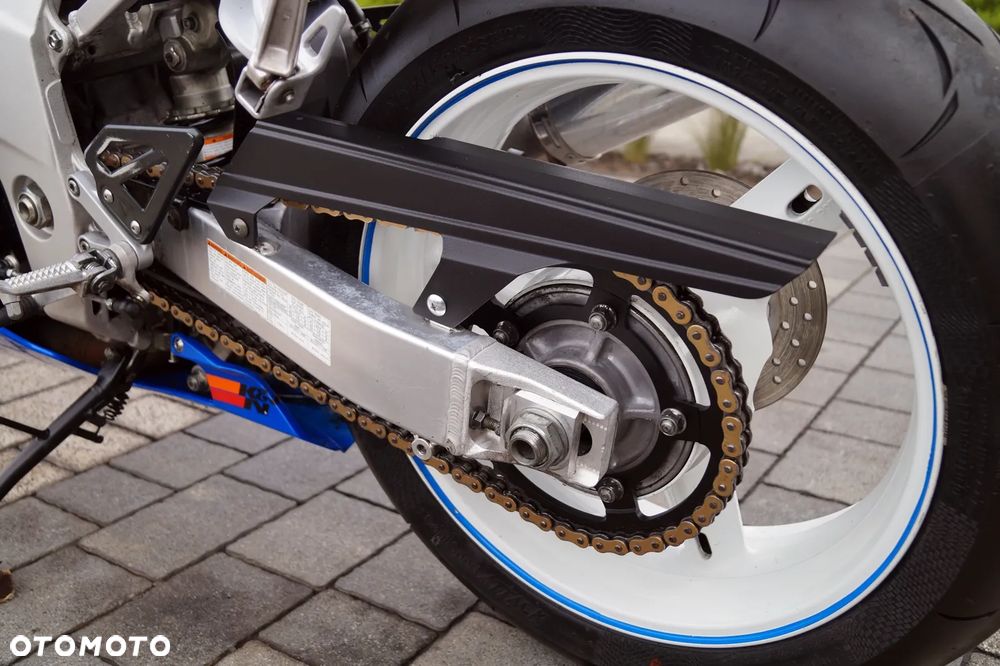 Suzuki GSX-R - 17