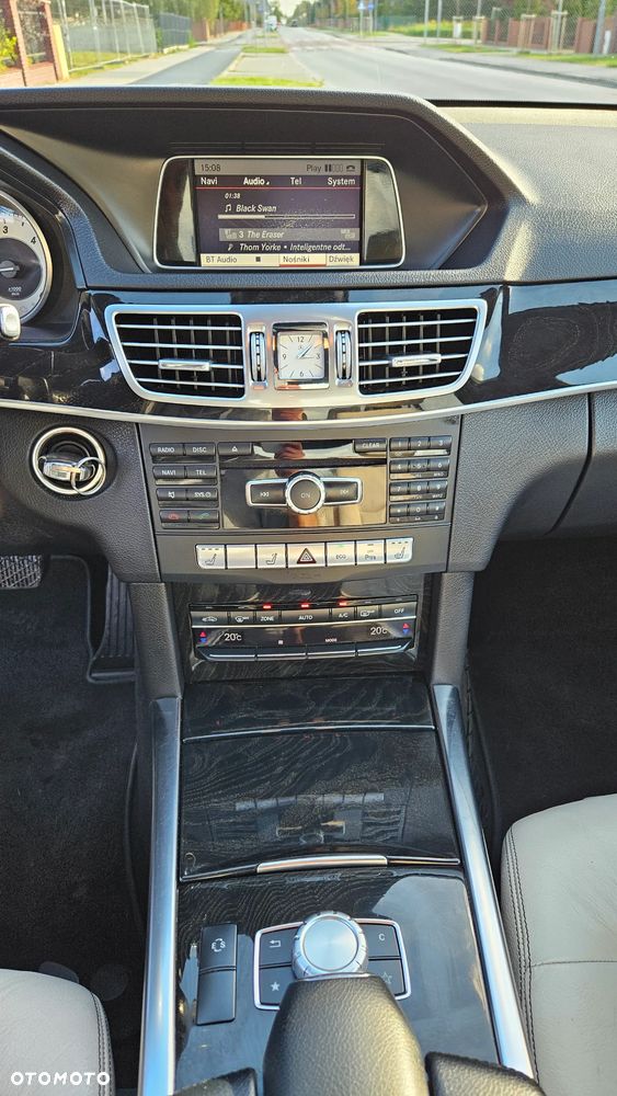 Mercedes-Benz Klasa E 220 CDI 7G-TRONIC Avantgarde - 23