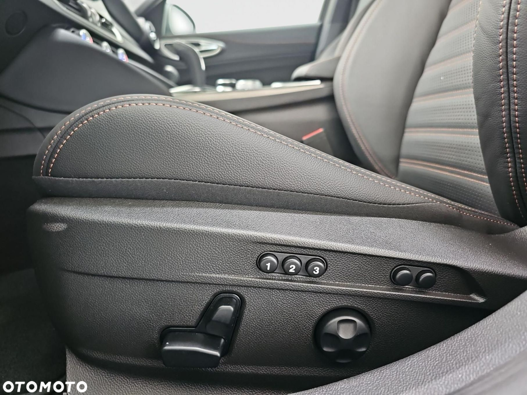 Alfa Romeo Giulia 2.0 Turbo Intensa Q4 - 19