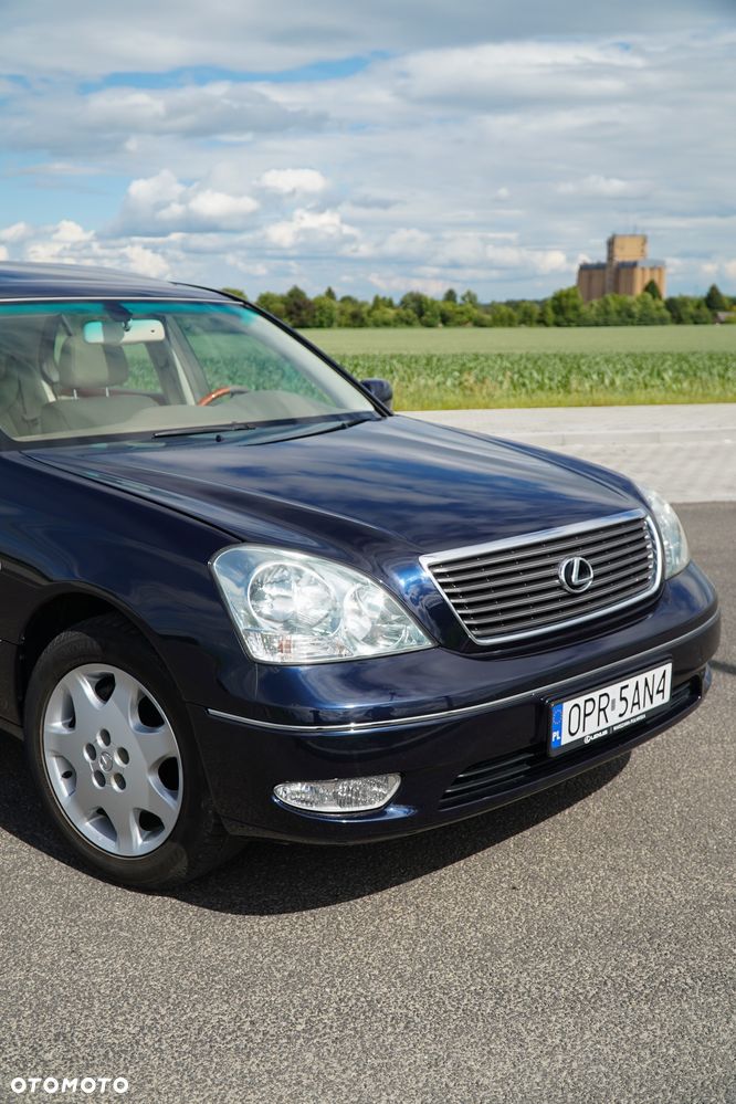 Lexus LS Standard - 2