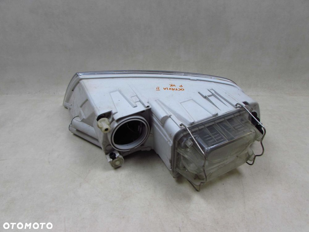 SKODA OCTAVIA II 04-08 LAMPA PRZOD PRAWA REFLEKTOR UK - 4