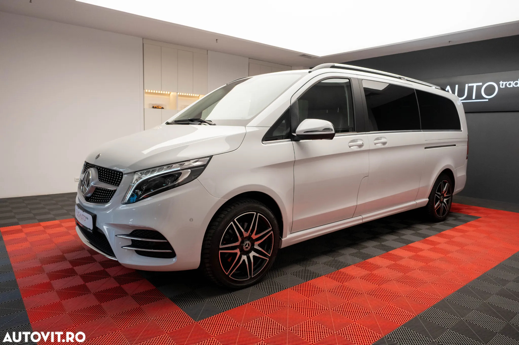 Mercedes-Benz V 300 d Combi Lung 237 CP AWD 9AT AVANTGARDE - 3