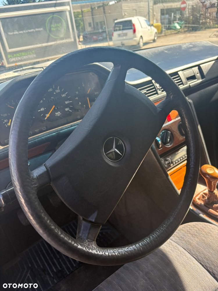 Mercedes-Benz W124 (1984-1993) - 4