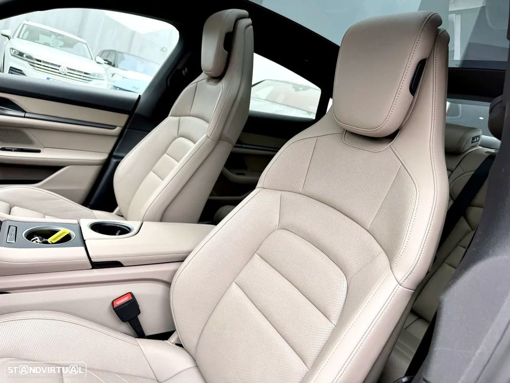 Porsche Taycan 4S - 23