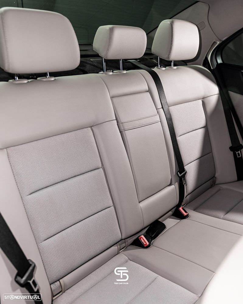 Mercedes-Benz E 220 CDI Avantgarde BlueEfficiency - 11