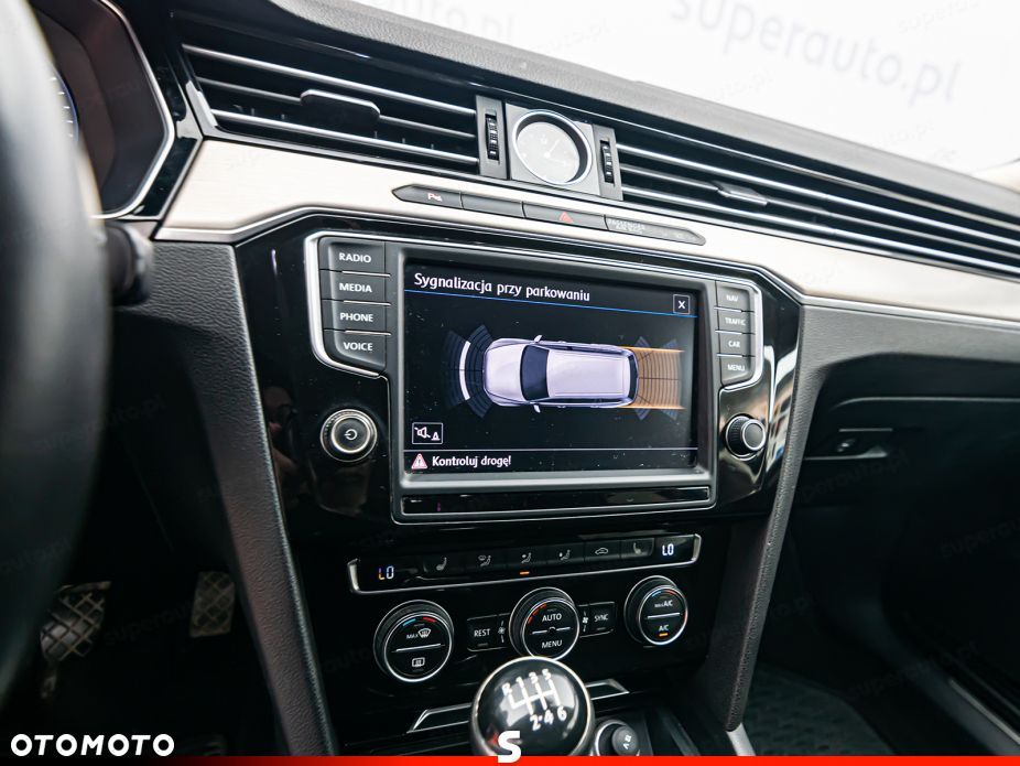 Volkswagen Passat 2.0 TDI BMT Highline - 18