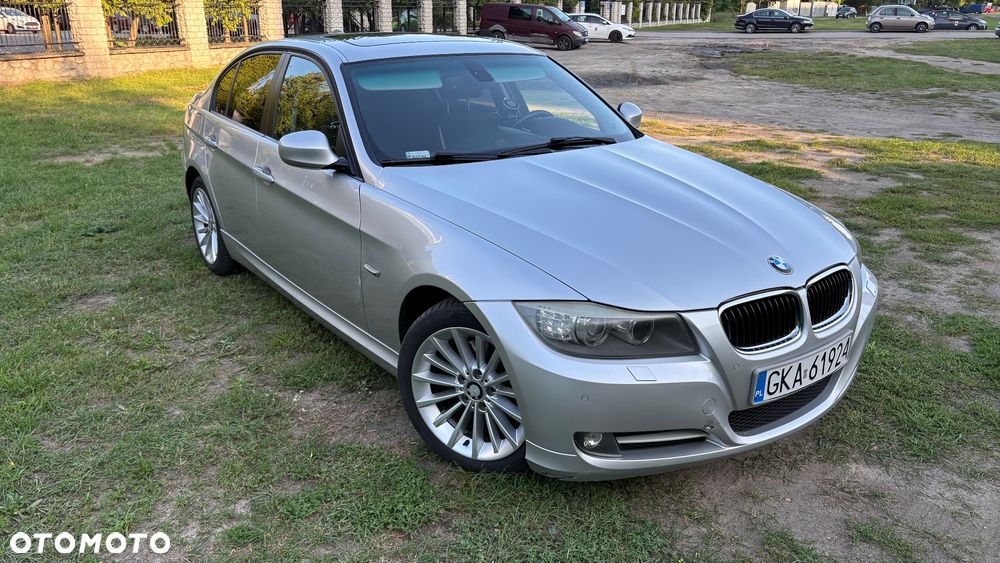 BMW Seria 3 320i - 1