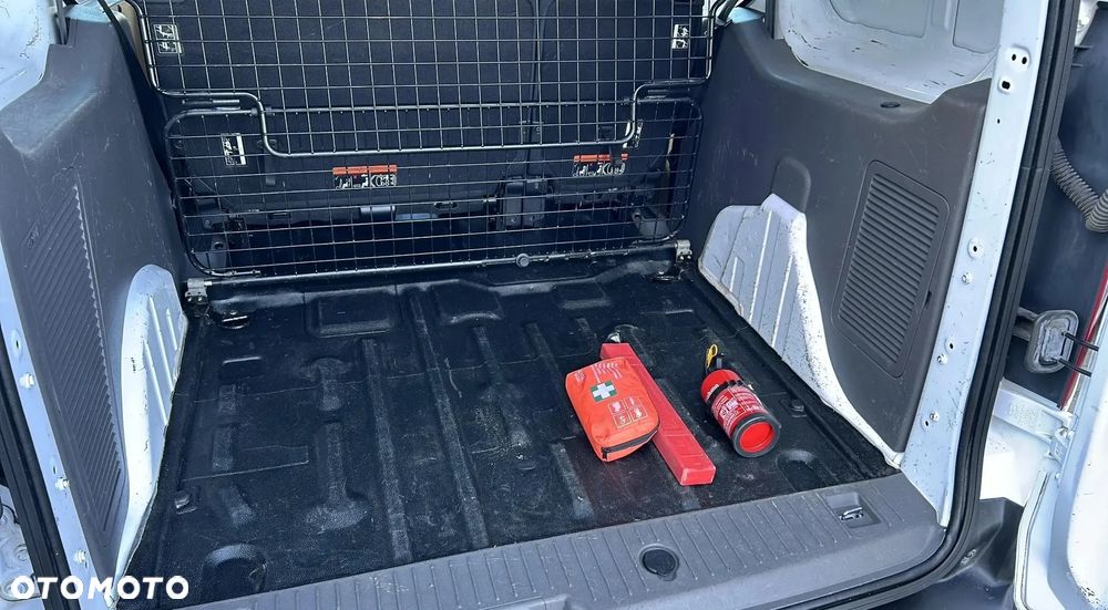 Ford Transit Connect - 26