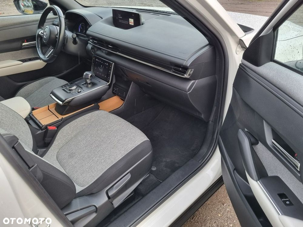 Mazda MX-30 - 18