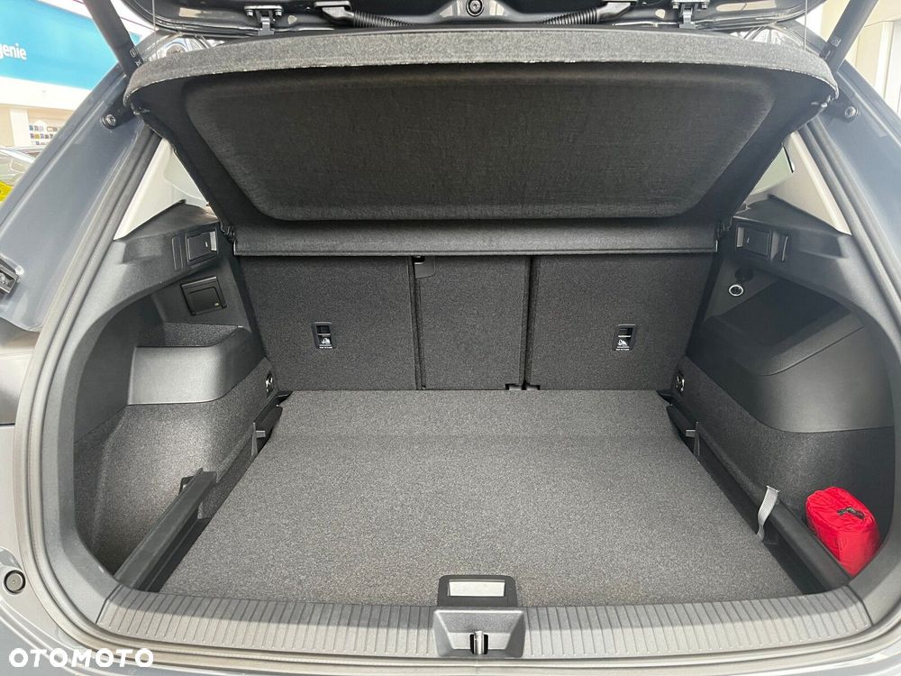 Volkswagen Tiguan - 11