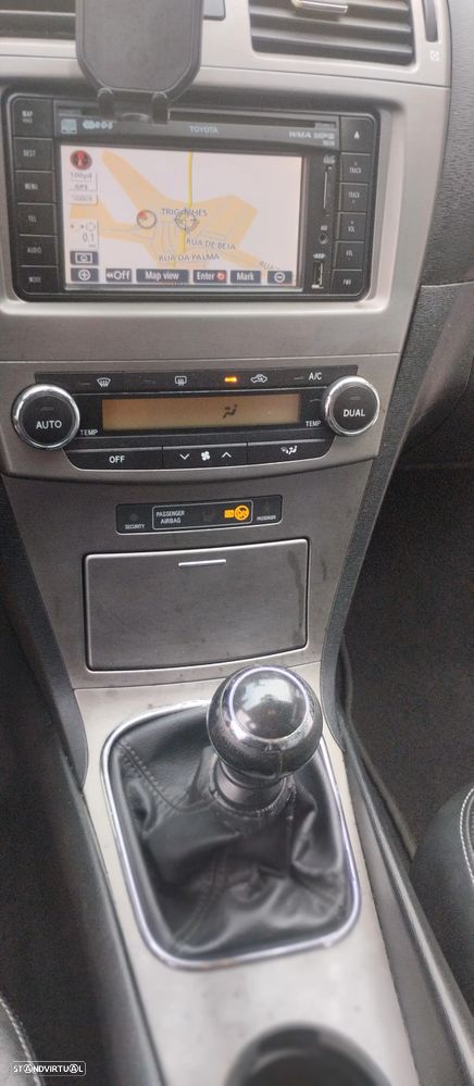 Toyota Avensis SW 2.0 D-4D Exclusive +Pele+GPS - 5