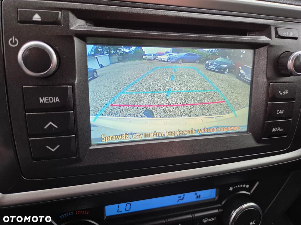 Toyota Auris 1.8 HSD Luna - 17