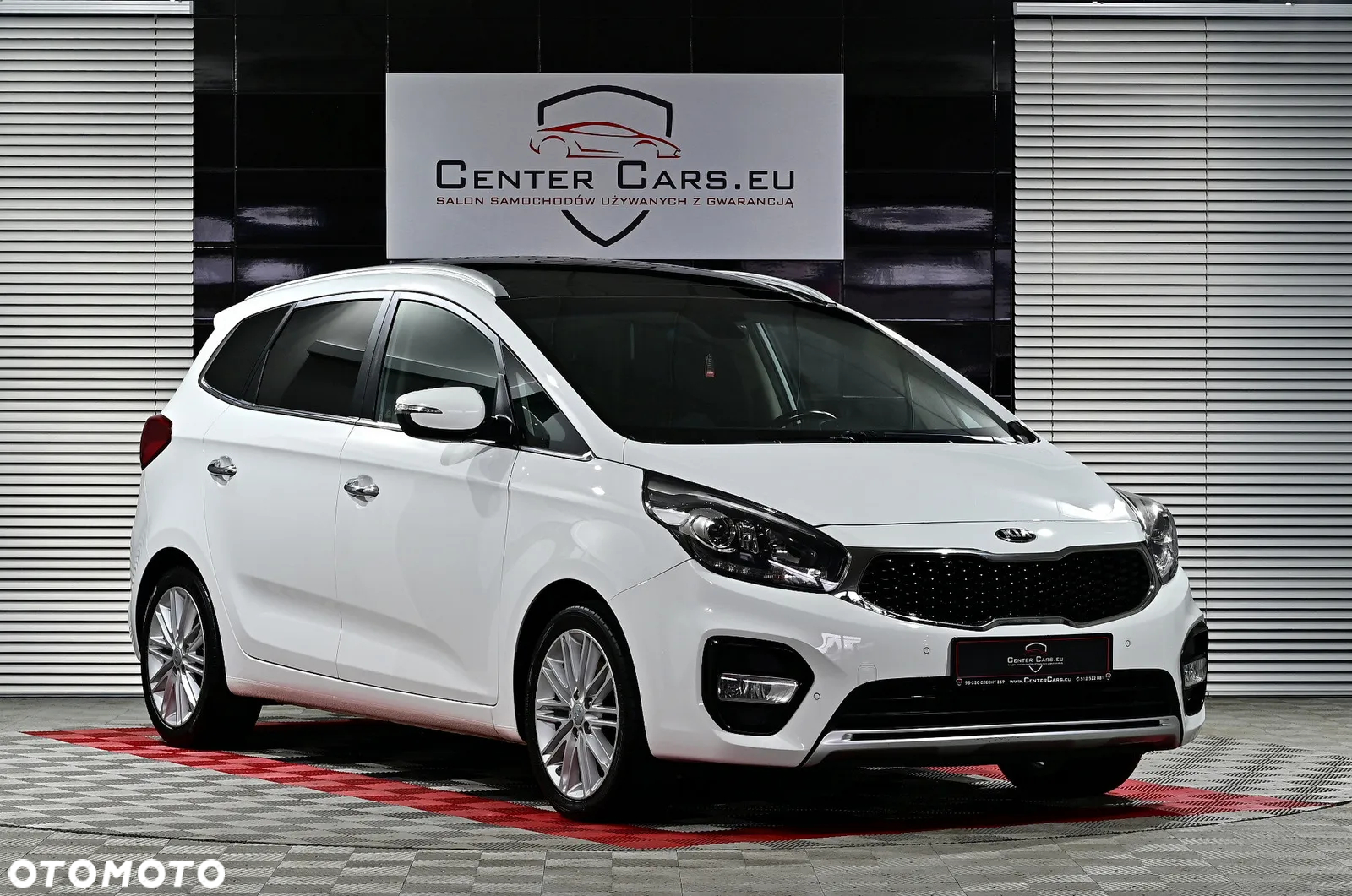 Kia Carens - 4