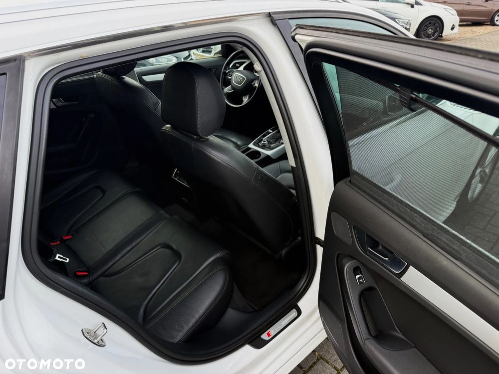 Audi A4 Avant - 11