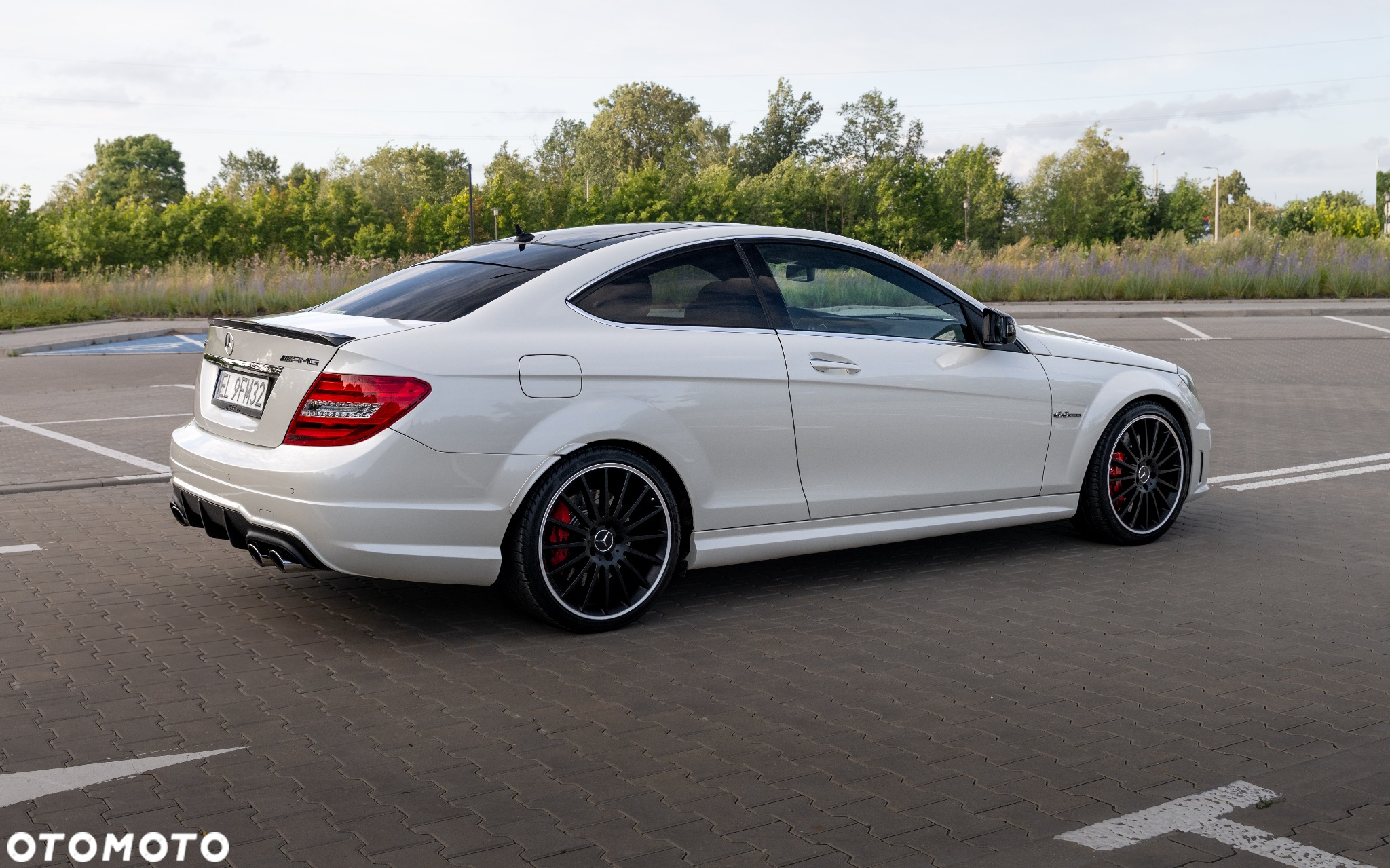 Mercedes-Benz Klasa C 63 AMG Coupe AMG SPEEDSHIFT MCT AMG Performance Package - 4