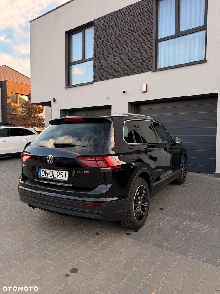 Volkswagen Tiguan - 8
