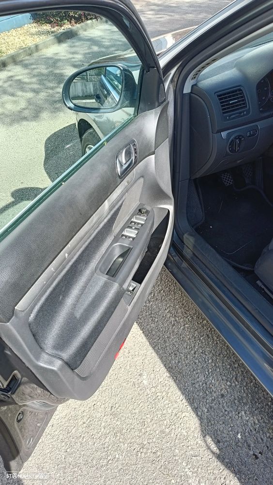 VW Jetta - 8