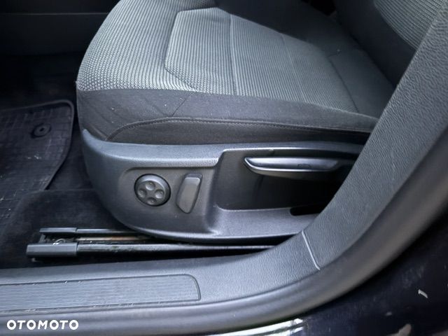 Volkswagen Passat 2.0 TDI Comfortline DSG - 16