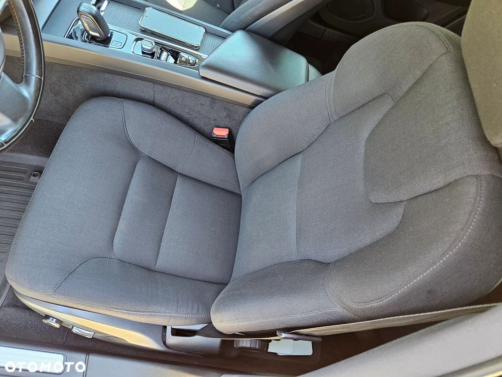 Volvo V60 D4 Momentum Pro - 15