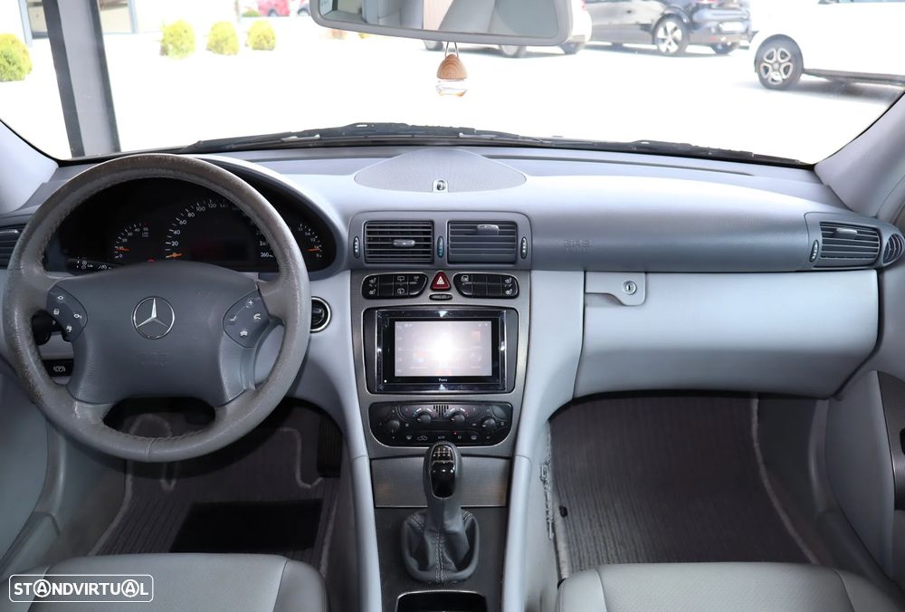 Mercedes-Benz C 220 T CDI Avantgarde - 11