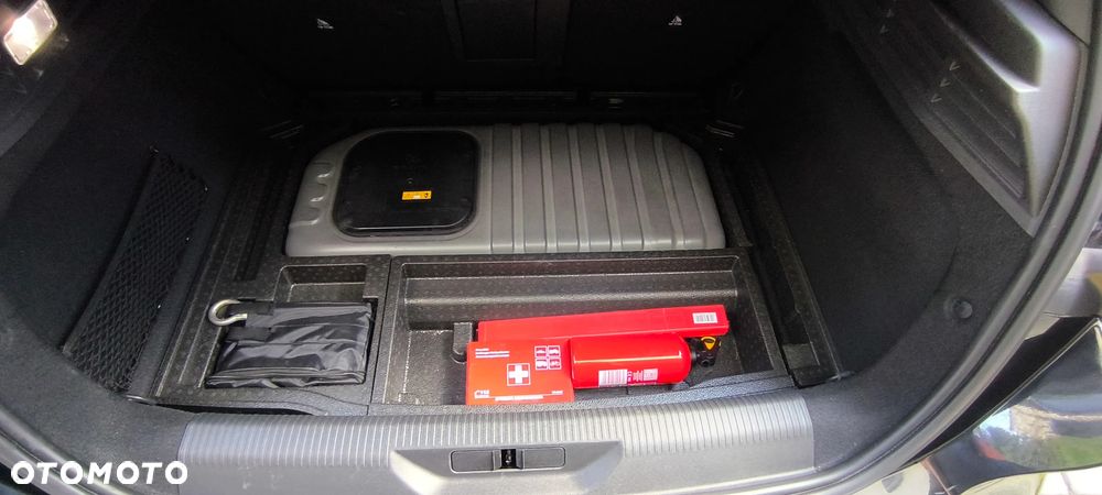 Peugeot 308 1.6 Hybrid PHEV Allure Pack EAT8 - 17