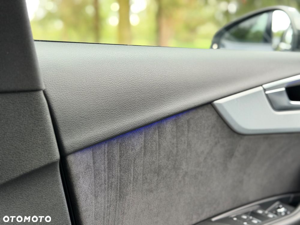 Audi A4 Avant 2.0 TDI Quattro S tronic - 30
