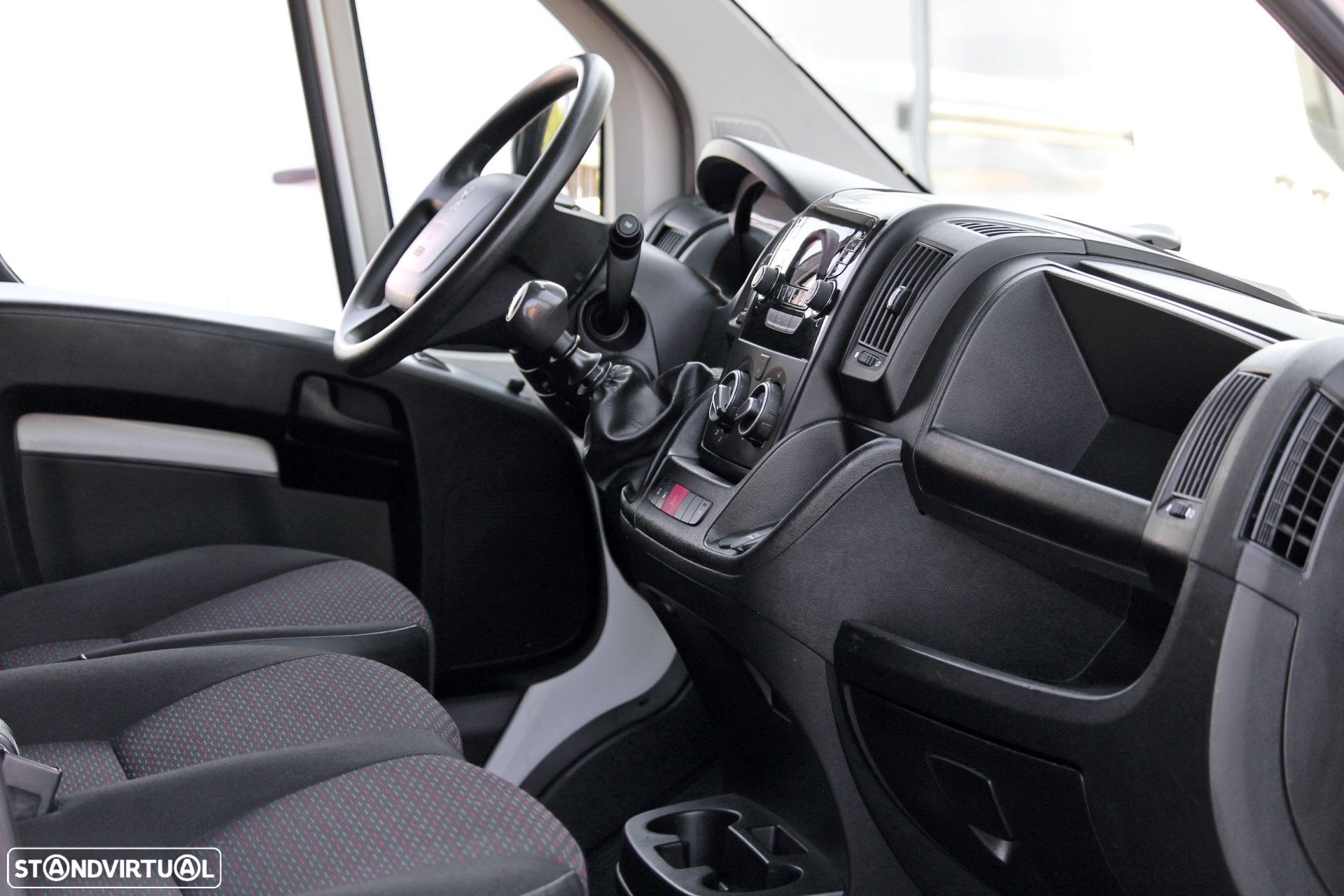 Peugeot Boxer 2.2 BlueHDi 330 L1H1 Premium - 15