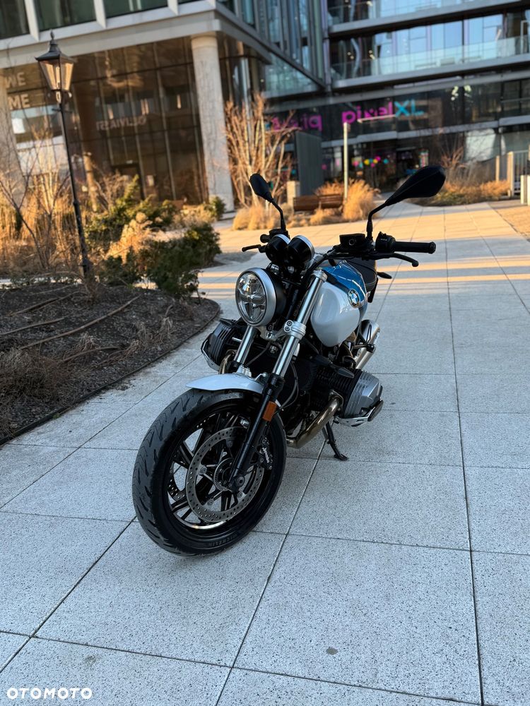 BMW R - 8