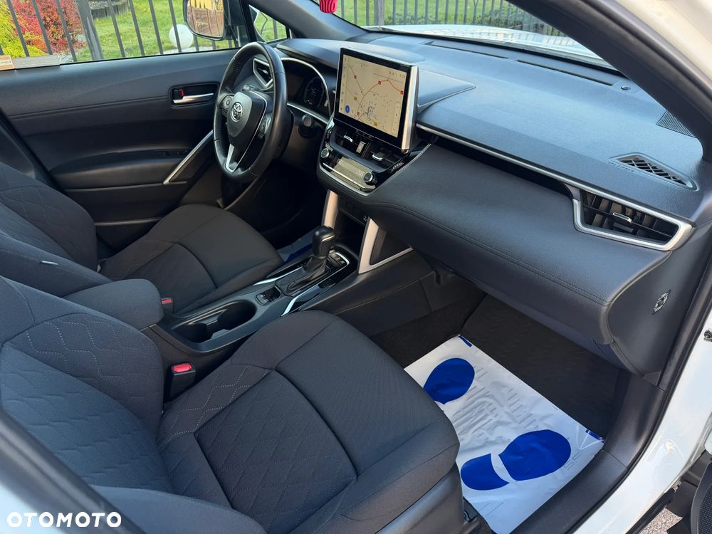 Toyota Corolla Cross 2.0 Hybrid Comfort - 12