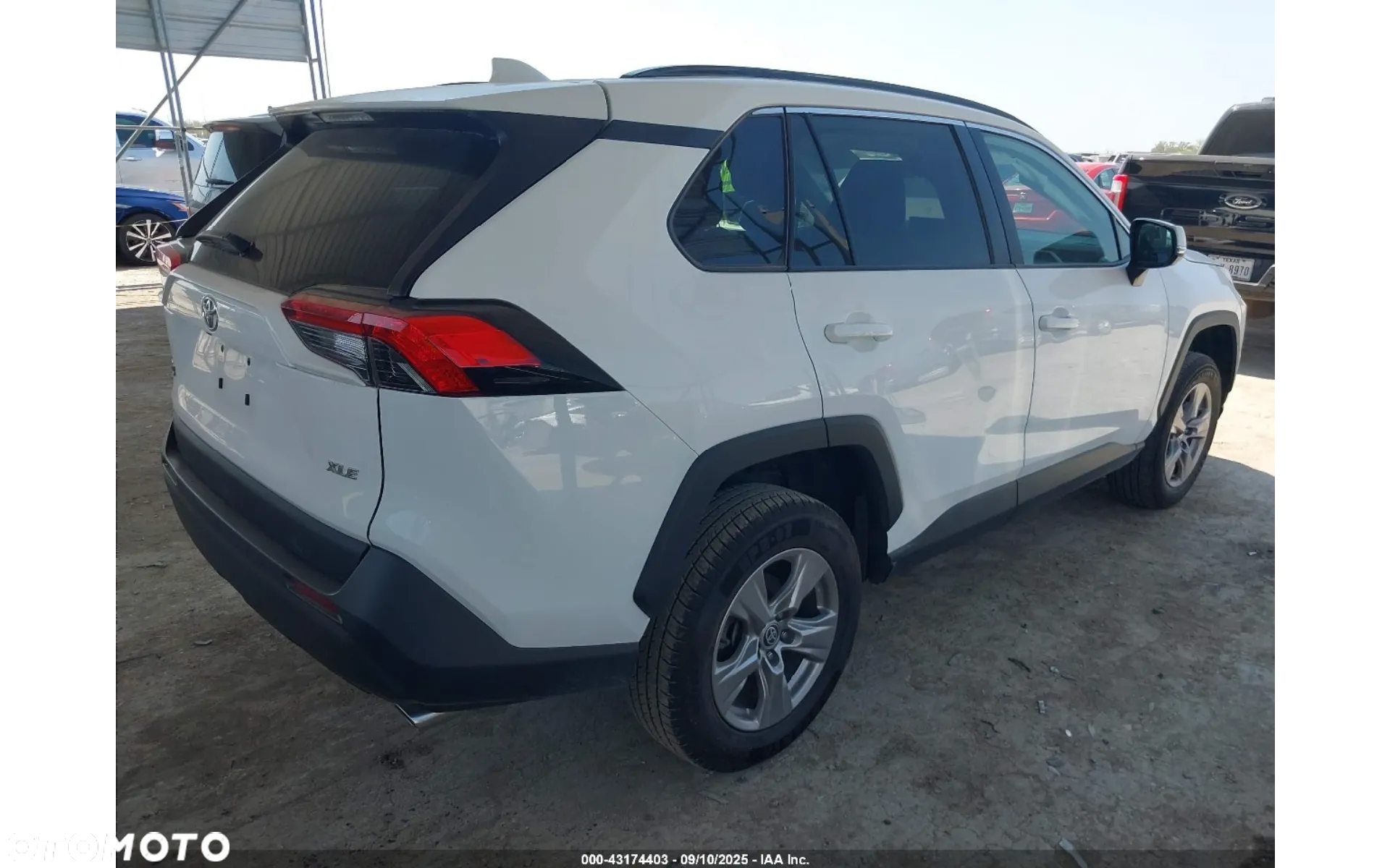 Toyota RAV4 - 6