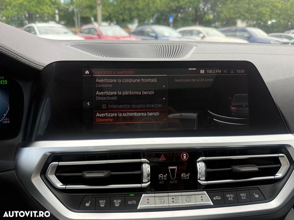 BMW Seria 3 320d xDrive AT Luxury Line - 13