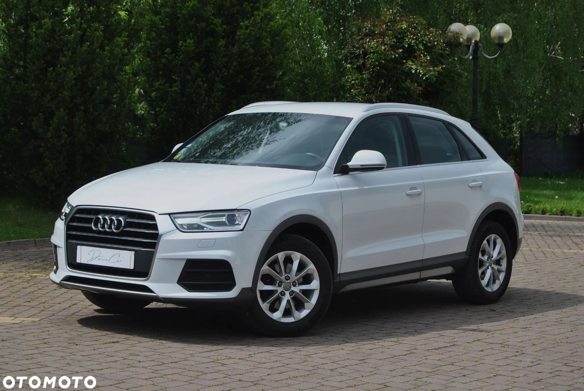 Audi Q3 2.0 TDI Design - 1