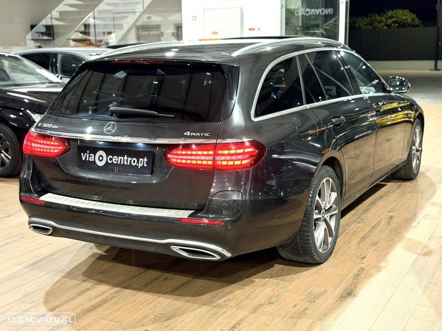 Mercedes-Benz E 300 de Avantgarde 4Matic - 2