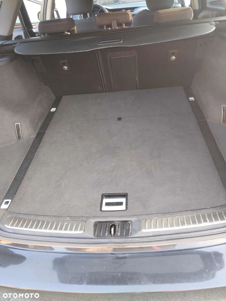 Toyota Avensis 2.0 D-4D Premium - 11