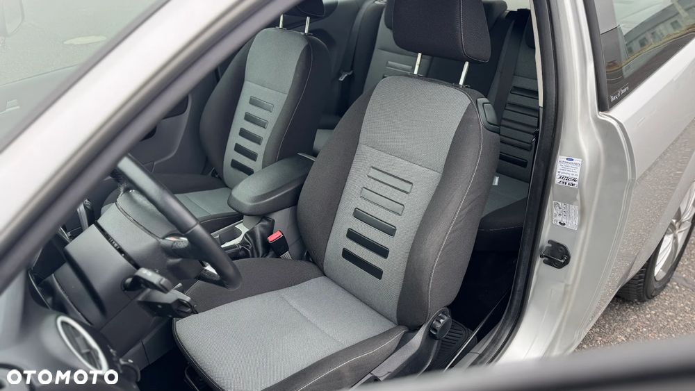 Ford Focus 1.6 16V Style+ - 22