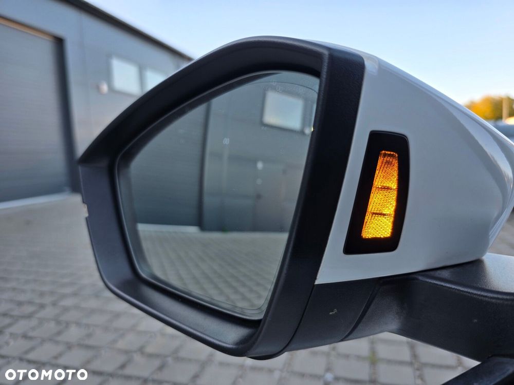 Skoda Superb 2.0 TDI Style DSG - 38