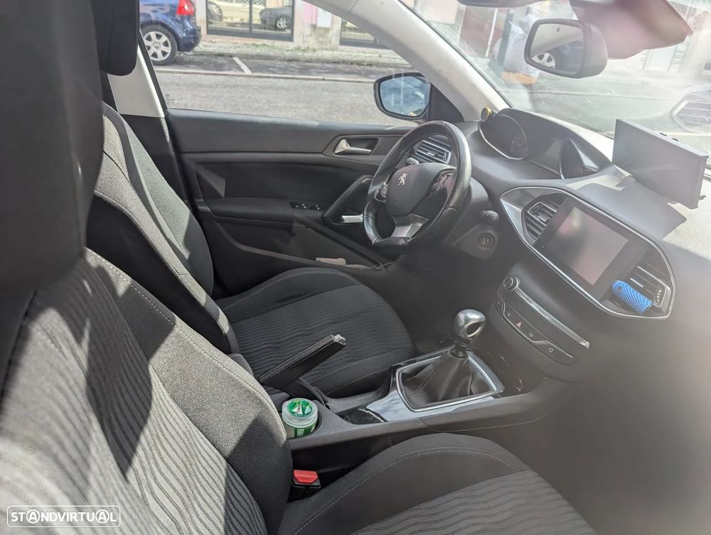 Peugeot 308 1.6 e-HDi Access - 3