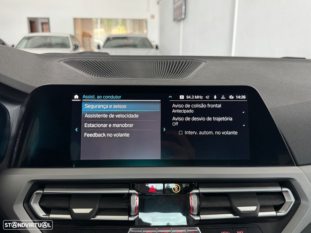 BMW 330 e Pack M Auto - 27
