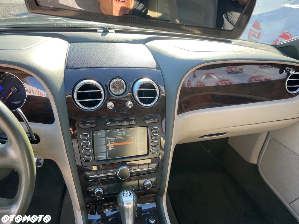 Bentley Continental GT - 15