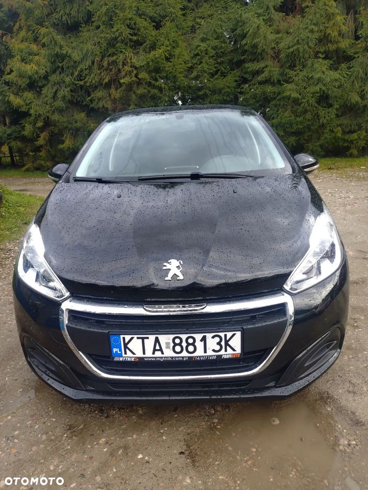 Peugeot 208 - 1