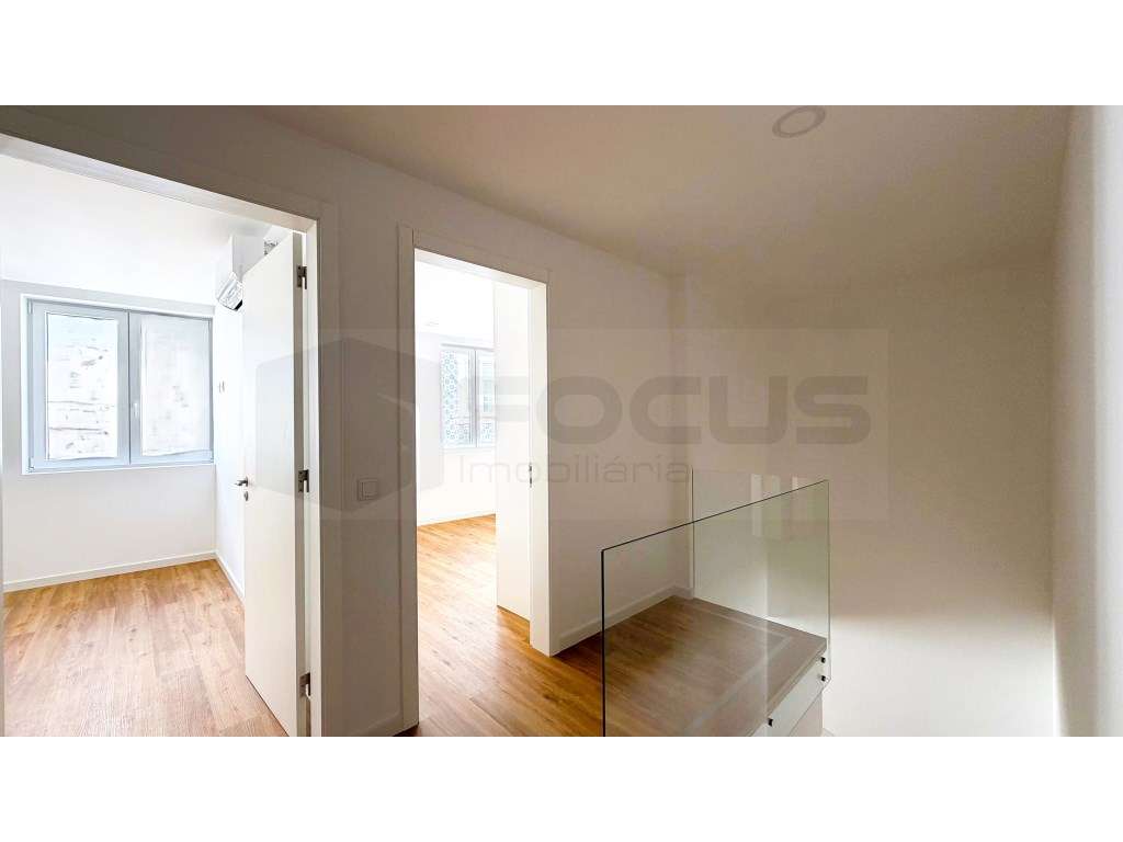 Fantástico Apartamento T2 Duplex em Plena Zona Histórica de Aveiro - Grande imagem: 4/21