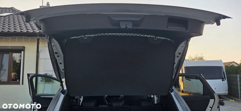 Ford Kuga - 26
