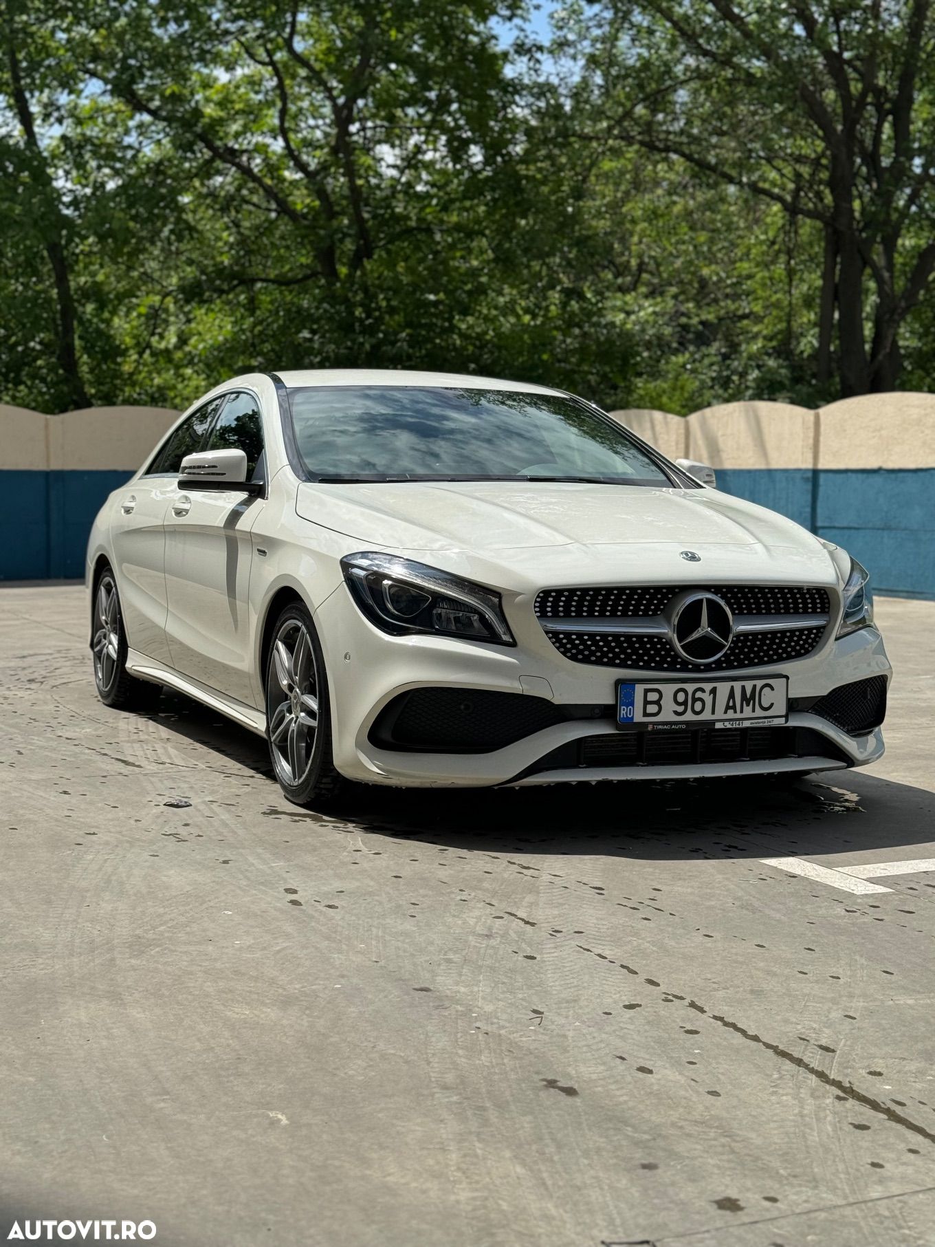 Mercedes-Benz CLA 200 7G-DCT AMG Line - 1