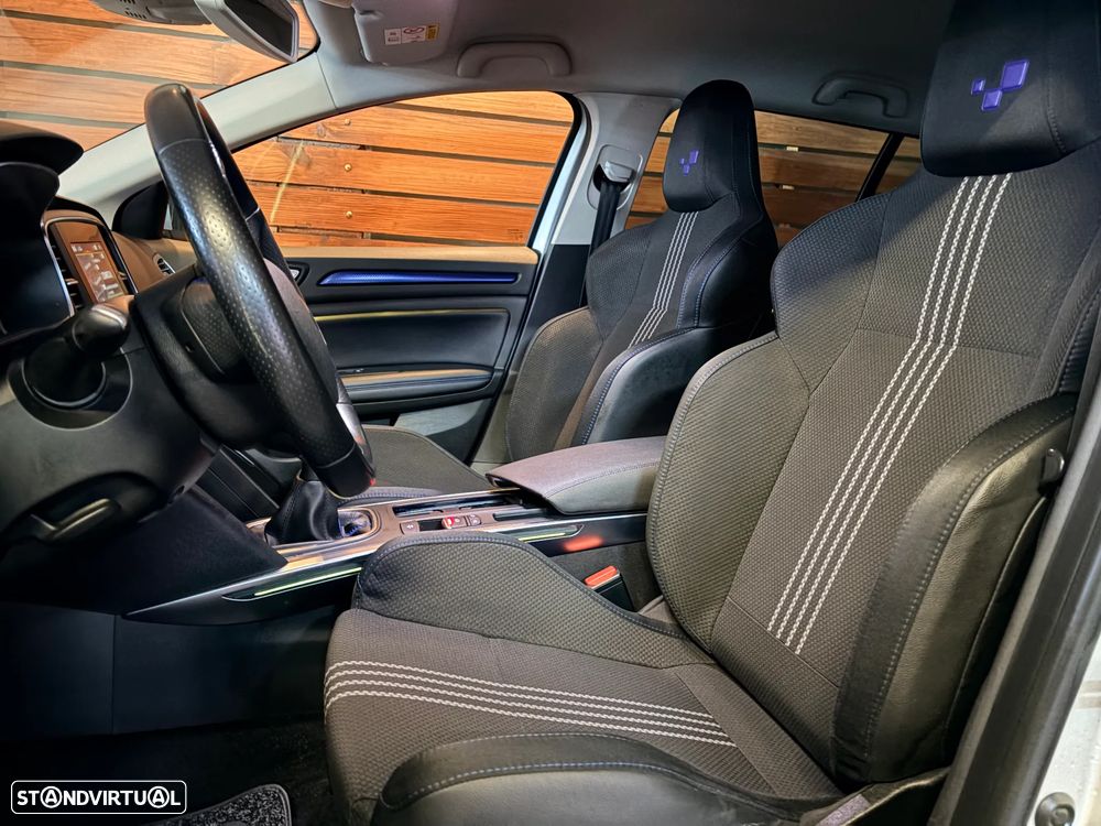 Renault Mégane Sport Tourer - 6