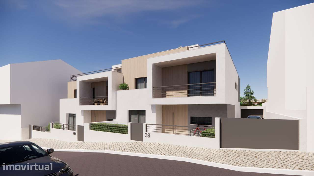 MORADIA DE LUXO COM PISCINA | T4 | BAIRRO DO CATIVO - Grande imagem: 2/5