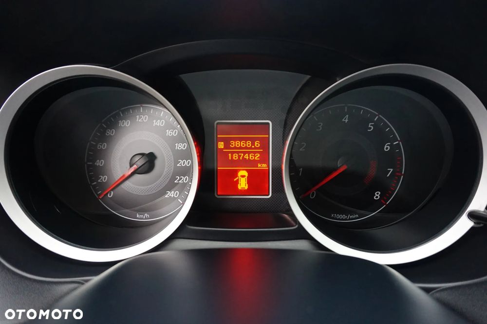 Mitsubishi Lancer - 30