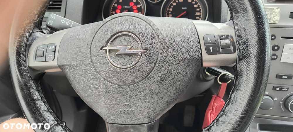 Opel Zafira 1.8 Cosmo - 24