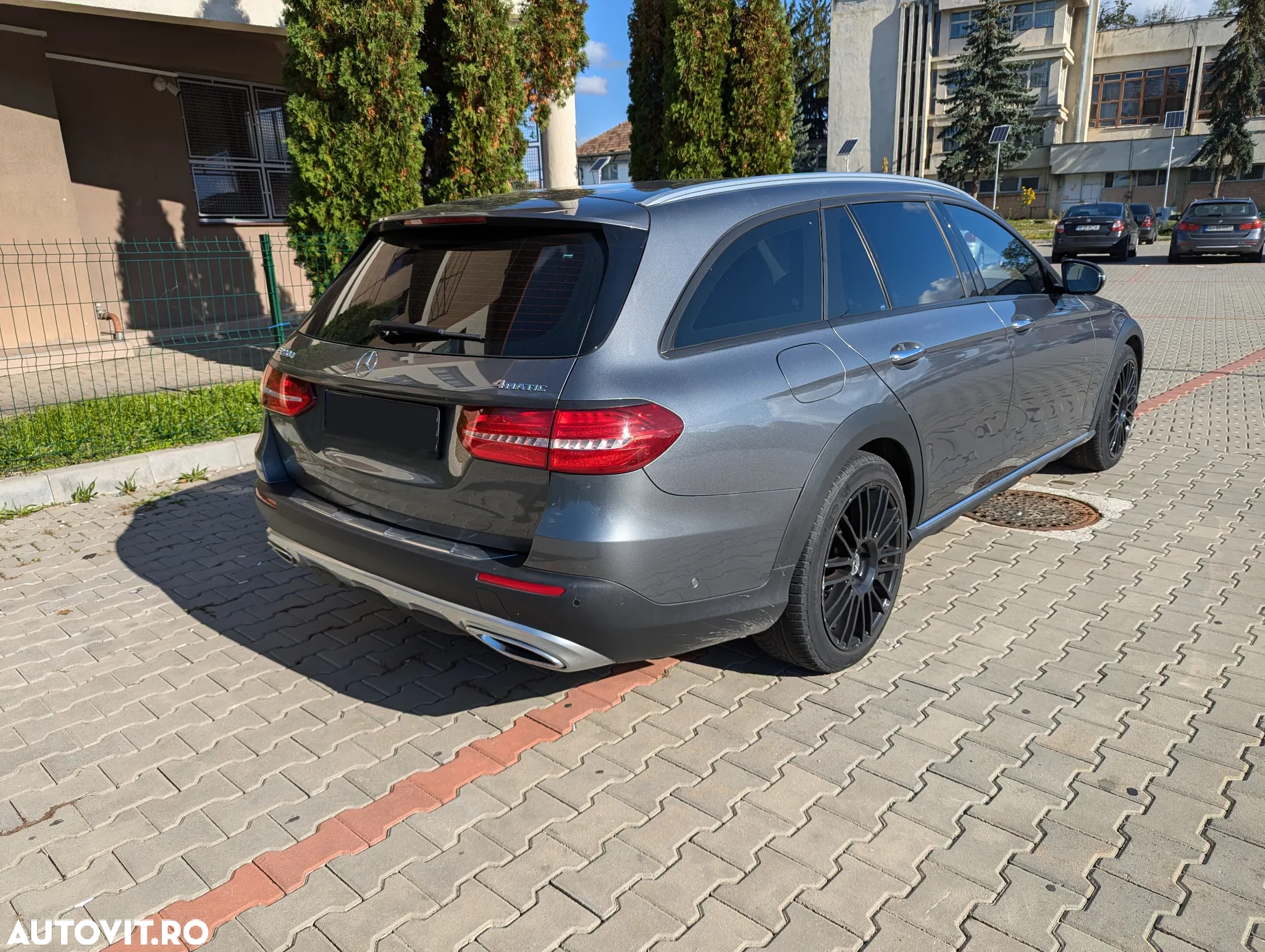 Mercedes-Benz E 220 d All-Terrain 4MATIC Aut. - 8