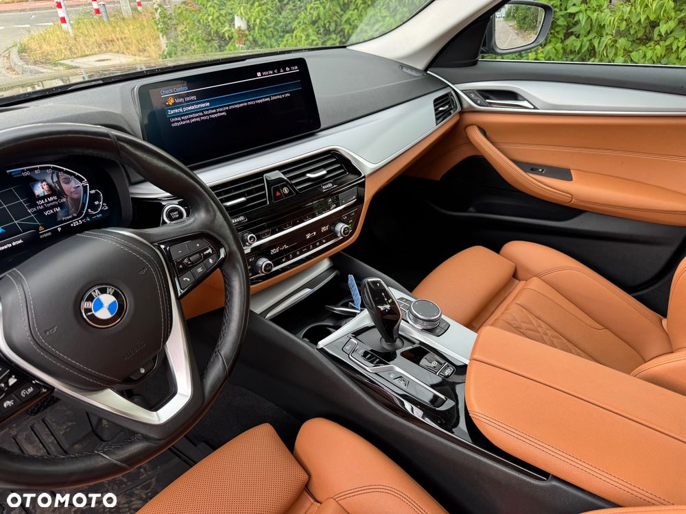 BMW Seria 5 520e M Sport sport - 25