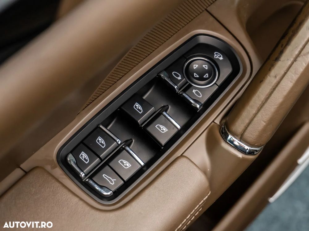 Porsche Cayenne Tiptronic S - 21